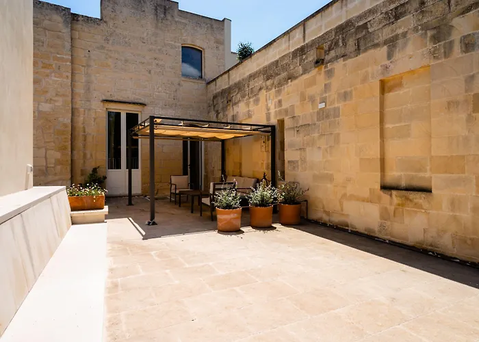 Lu Leccio 2* לצ'ה