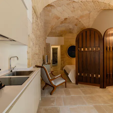 Lu Leccio Aparthotel 2*